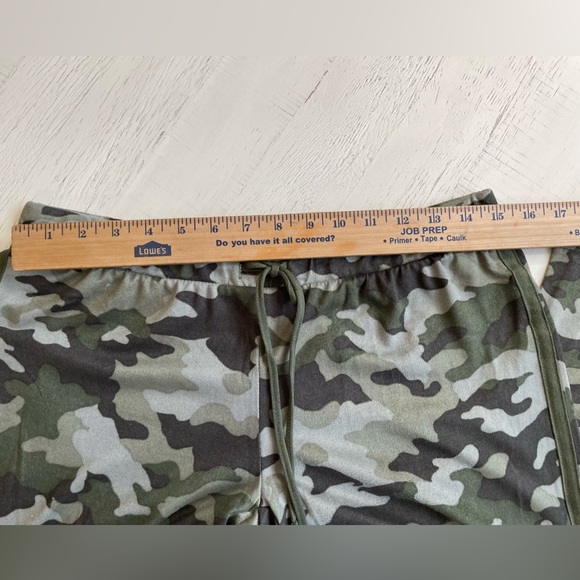 NWT Lucky Brand Women's 4 Piece Pajama Set, Tee, Tank, Short, & Pant Size Small - Picture 7 of 10